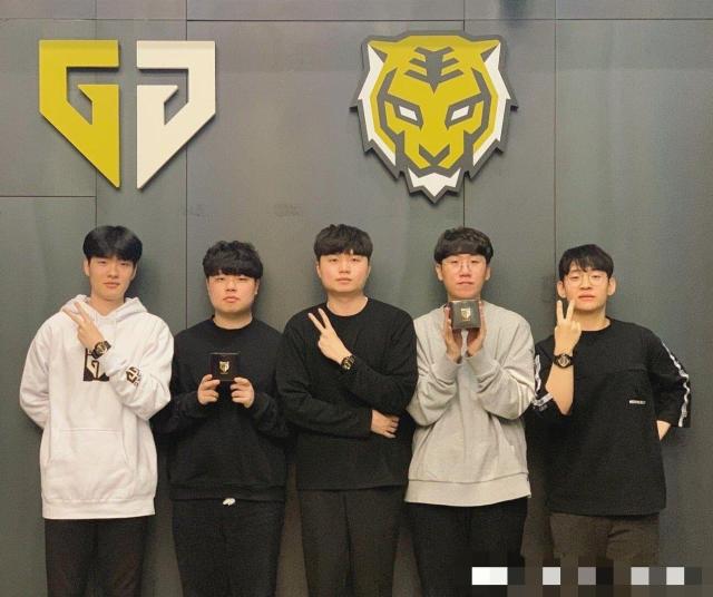 完成逆袭 完成逆袭