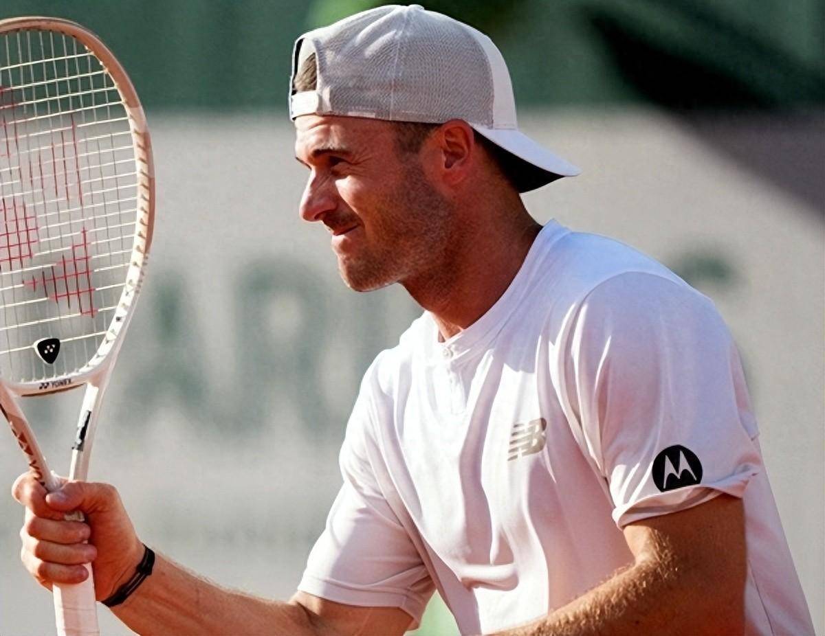 权仍握在自 权仍握在自